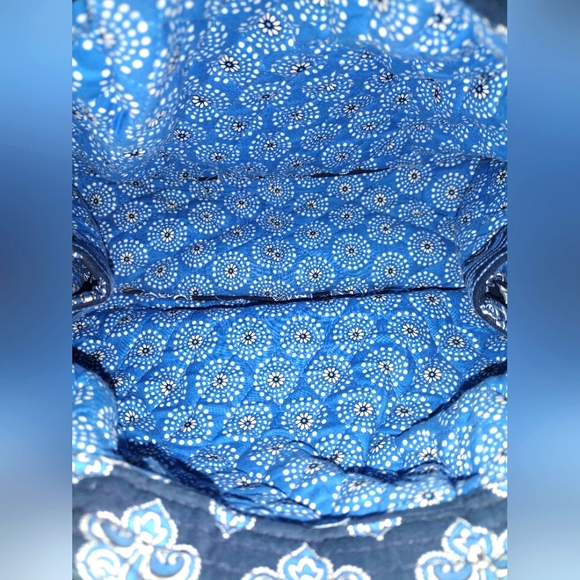 Vera Bradley Blue and White Shoulder Bag - Picture 3 of 4